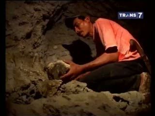 Jalan Terjal Pencari Batu Akik