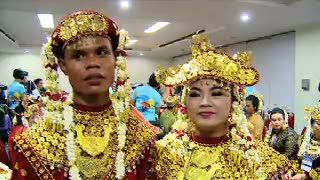 Diarak Panser, 5.115 Pasangan Ikuti Resepsi Nikah Massal di Senayan