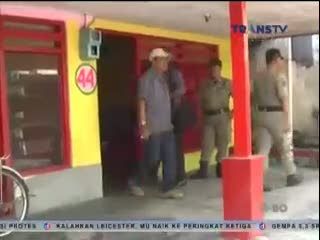 Petugas Gelar Razia di Bekas Lokalisasi Dolly