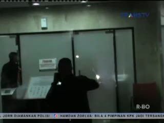 KPK Tahan Sutan Bhatoegana