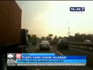 Di Balik Kemudi Ichiro Si Hakim Jalanan