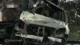 Kereta Api Komuter Tabrak Mobil Mogok di Rel