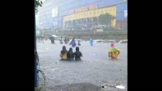 141 Pompa Penyedot Air Rusak, Jakarta Dikepung Banjir