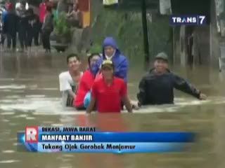Komplek Dosen Ikip Terendam Hingga 1,5 Meter, Warga Dievakuasi