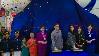 Di Wahana Bermain ini, Anak-Anak Bisa Terbangkan Pesawat