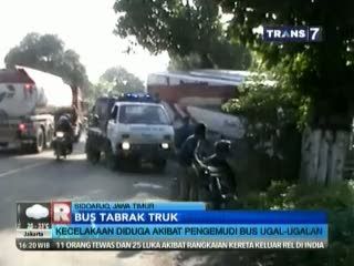 Supir Ugal-Ugalan, Bus Tabrak Truk