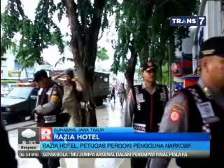 Pria dan Dua Teman Wanitanya Terpergok Pesta Narkoba di Kamar Hotel