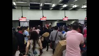 Lion Air Delay, Penumpang Menumpuk dan Bingung Mengadu ke Mana
