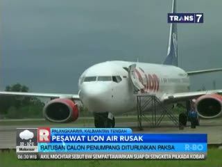 Ratusan Penumpang Pesawat Lion Air Dipaksa Turun