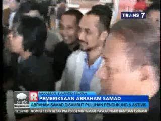 Pemeriksaan Perdana Abraham Samad Disambut Puluhan Pendukung dan Aktivis