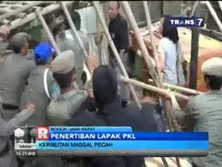 Penertiban Lapak PKL Diwarnai Keributan