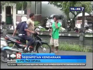 Senggolan Kendaraan, Sopir Truk Dipukul