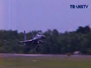 Penampakan Dua Pesawat Sukhoi di Atas Lapas Denpasar