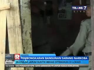Pembongkaran Bangunan Sarang Narkoba di Johar Baru