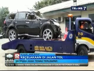 Pajero Pecah Ban di Tol Jagorawi, Seorang Anak Tewas Terlempar