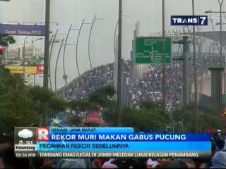 Rekor MURI Makan Gabus Pucung