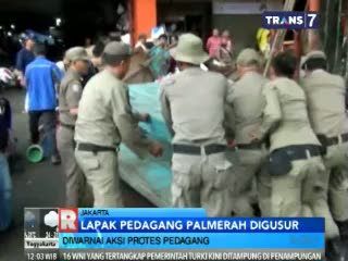 Penertiban Lapak PKL Diwarnai Aksi Protes