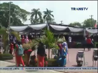 Warga Asahan Pecahkan Rekor Makan Kerang MURI