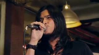 Virzha dan Calvin Jeremy Melebur dengan Fans di Friday Hot Music