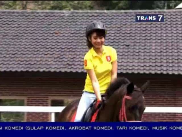 Serunya Berkuda Menikmati Wisata Alam Tanah Kendal