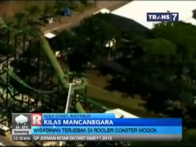 Wisatawan Terjebak di Rooler Coaster Mogok