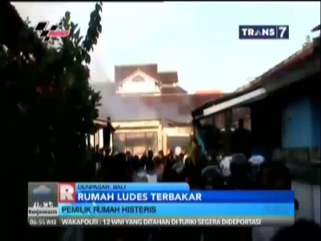 Rumah Ludes Terbakar, Pemilik Histeris