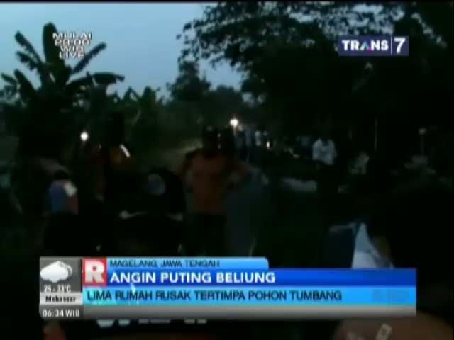 Angin Puting Beliung Melanda, Tiga Orang Tewas Tertimpa Bangunan