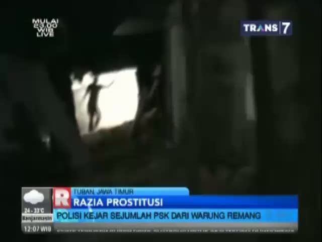 Polisi Kejar Sejumlah PSK dari Warung Remang-Remang