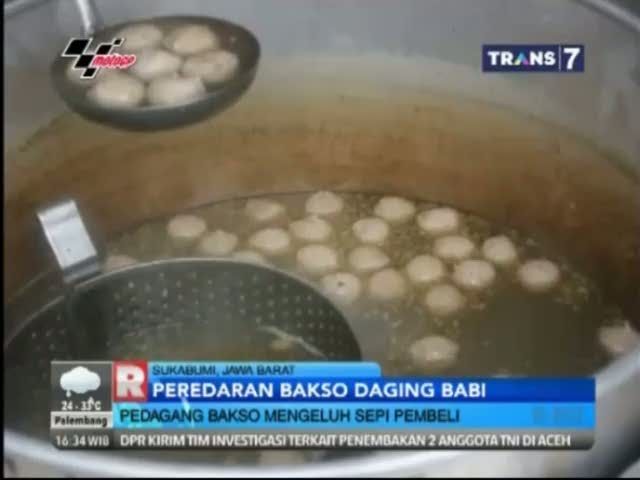 Pedagang Mengeluh Sepi Pembeli Akibat Peredaran Bakso Daging Babi