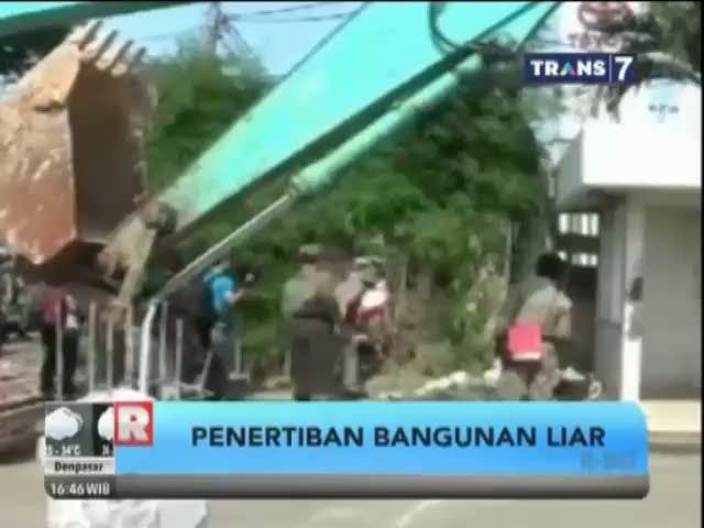 Penggusuran Bangunan Liar di Kali Malang Terus Dilanjutkan
