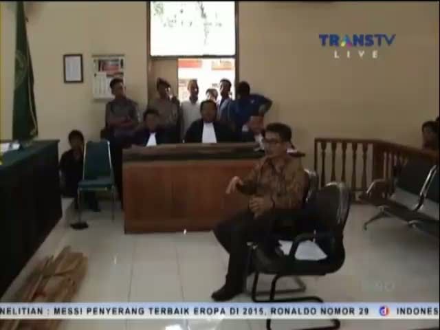 Suasana Panas di Sidang Lanjutan Nenek Asyani 