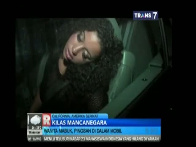 Wanita Mabuk Pingsan dalam Mobil di Tengah Jalan Tol
