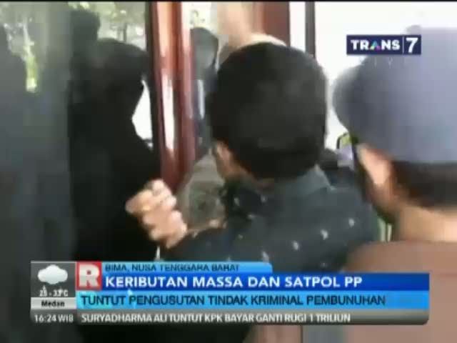 Mahasiswa Adu Jotos dengan Satpol PP