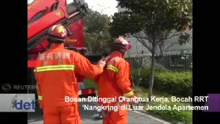 Bosan Ditinggal Orangtua Kerja, Bocah RRT Nangkring di Luar Jendela Apartemen