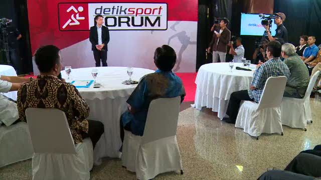 Menpora Mulai Program 1 Desa 1 Lapangan