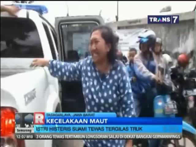 Istri Histeris Suami Tewas Tergilas Truk