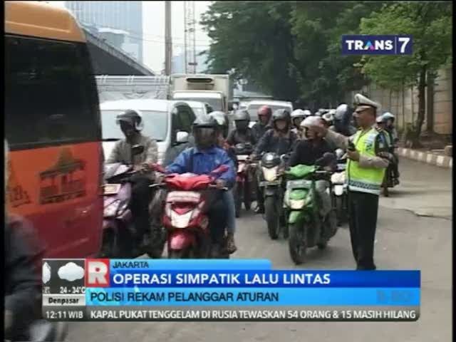 Polisi Rekam Pelanggar Lalu Lintas