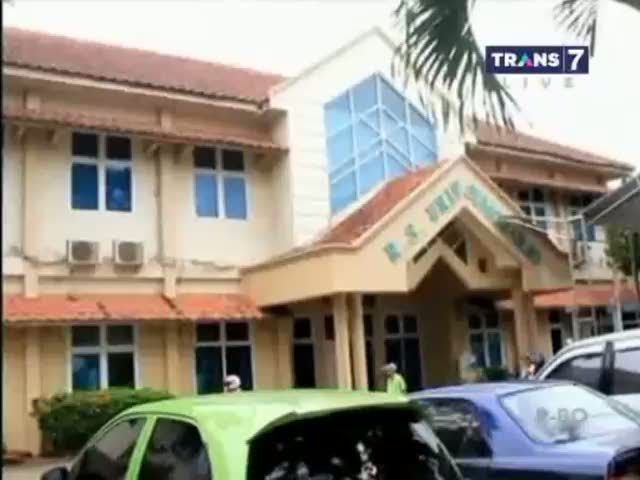 Tunggu Proses Cerai, Suami Bakar Istri