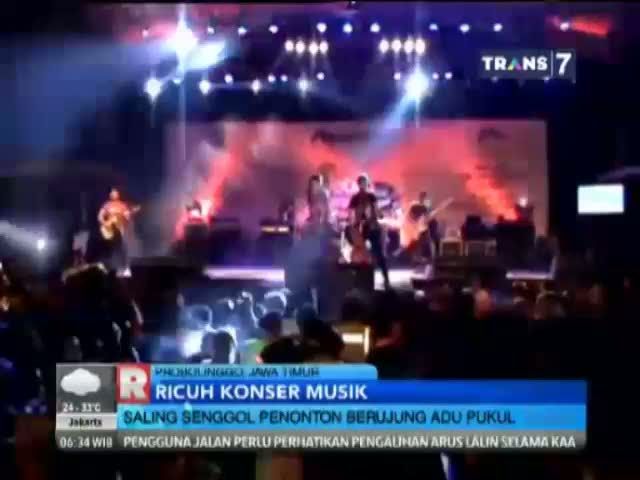 Konser Musik di HUT Probolinggo Ricuh
