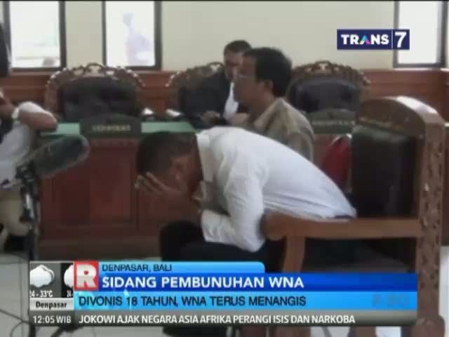 Divonis 18 Tahun, WNA Asal Amerika Terus Menangis
