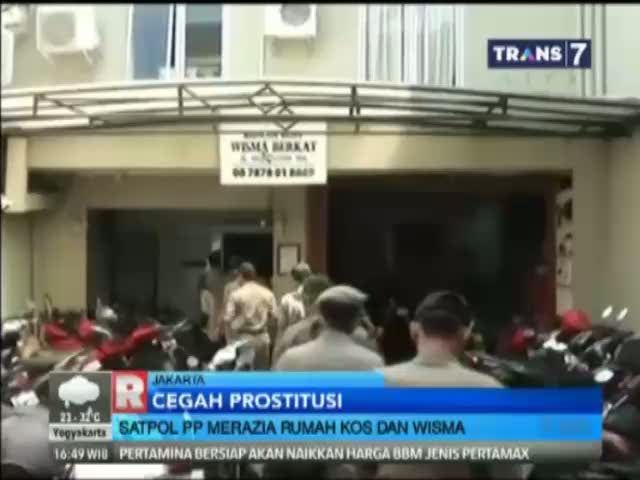 Satpol PP Razia Kos di Palmerah