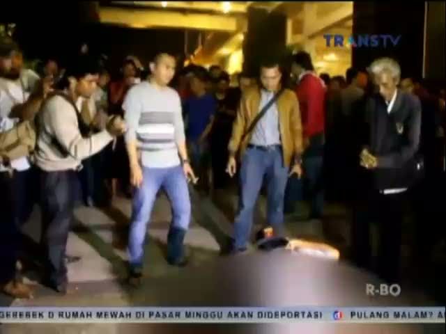 Wanita Cantik Terjun dari Lantai 6 Hotel di Medan