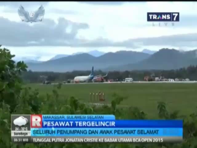 Pesawat Garuda Tergelincir di Makassar 