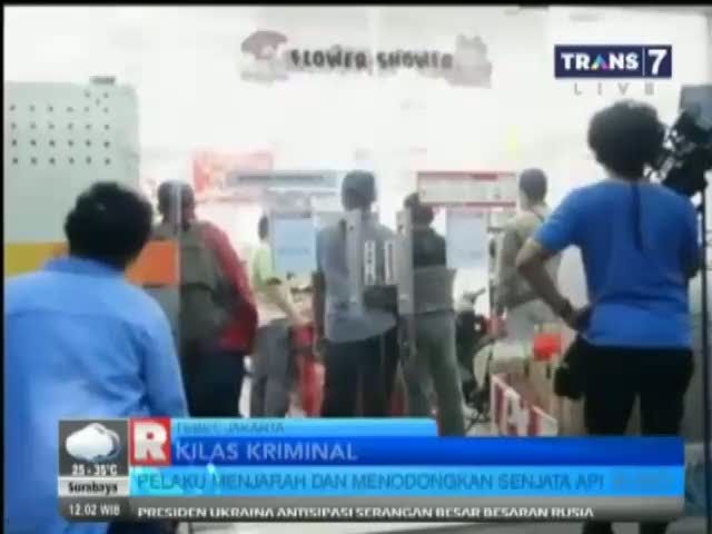 Kasir Mini Market Disandera dan Ditodong Senpi