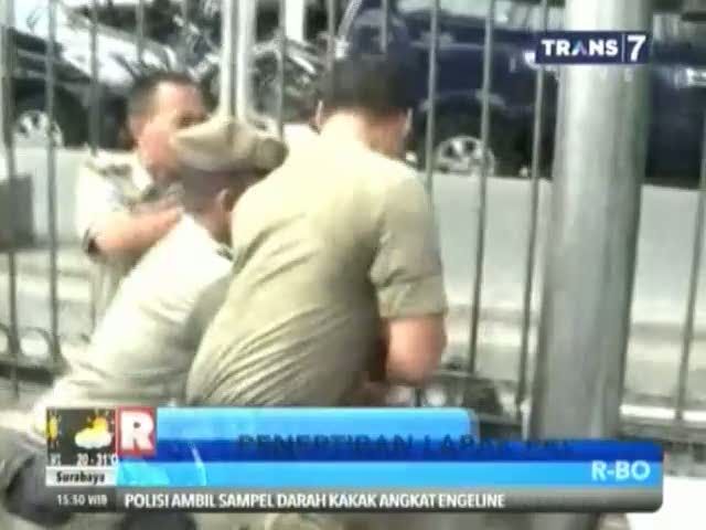 Penertiban PKL Pasar Anyar Ricuh