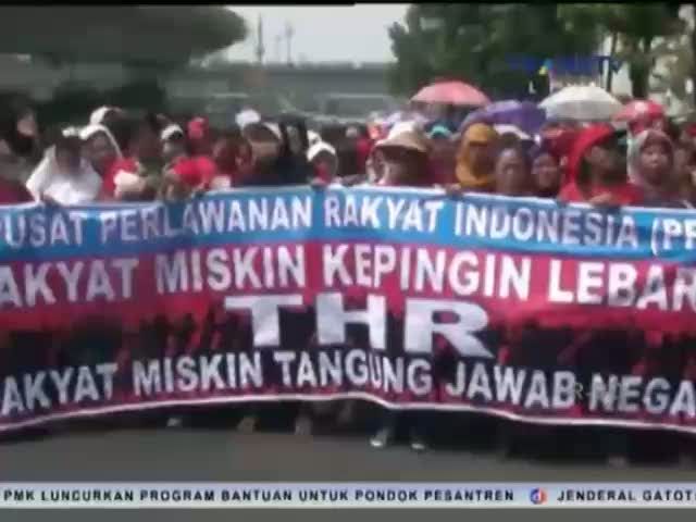 Warga Miskin Tuntut THR