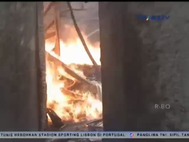 Gudang Penyimpanan Thinner Ludes Terbakar