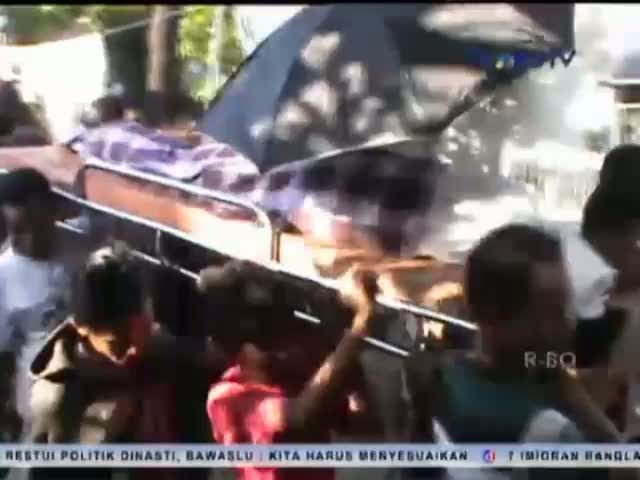 Nenek Korban Histeris Menangis di Pemakaman Mutiara, Sang Cucu