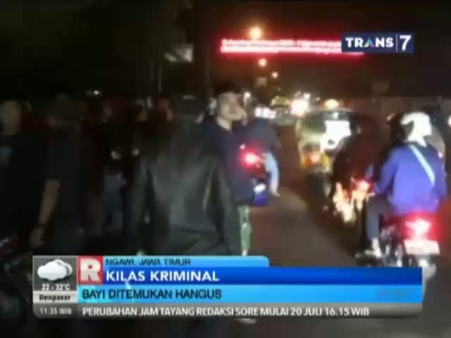 Begal Motor dengan Tidur di Jalanan