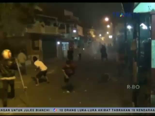 Aksi Tawuran Antar Warga Kembali Terjadi di Johar Baru